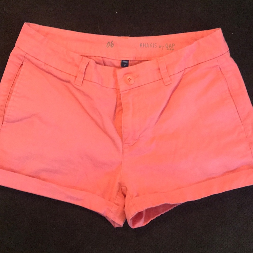 Gap pink shorts